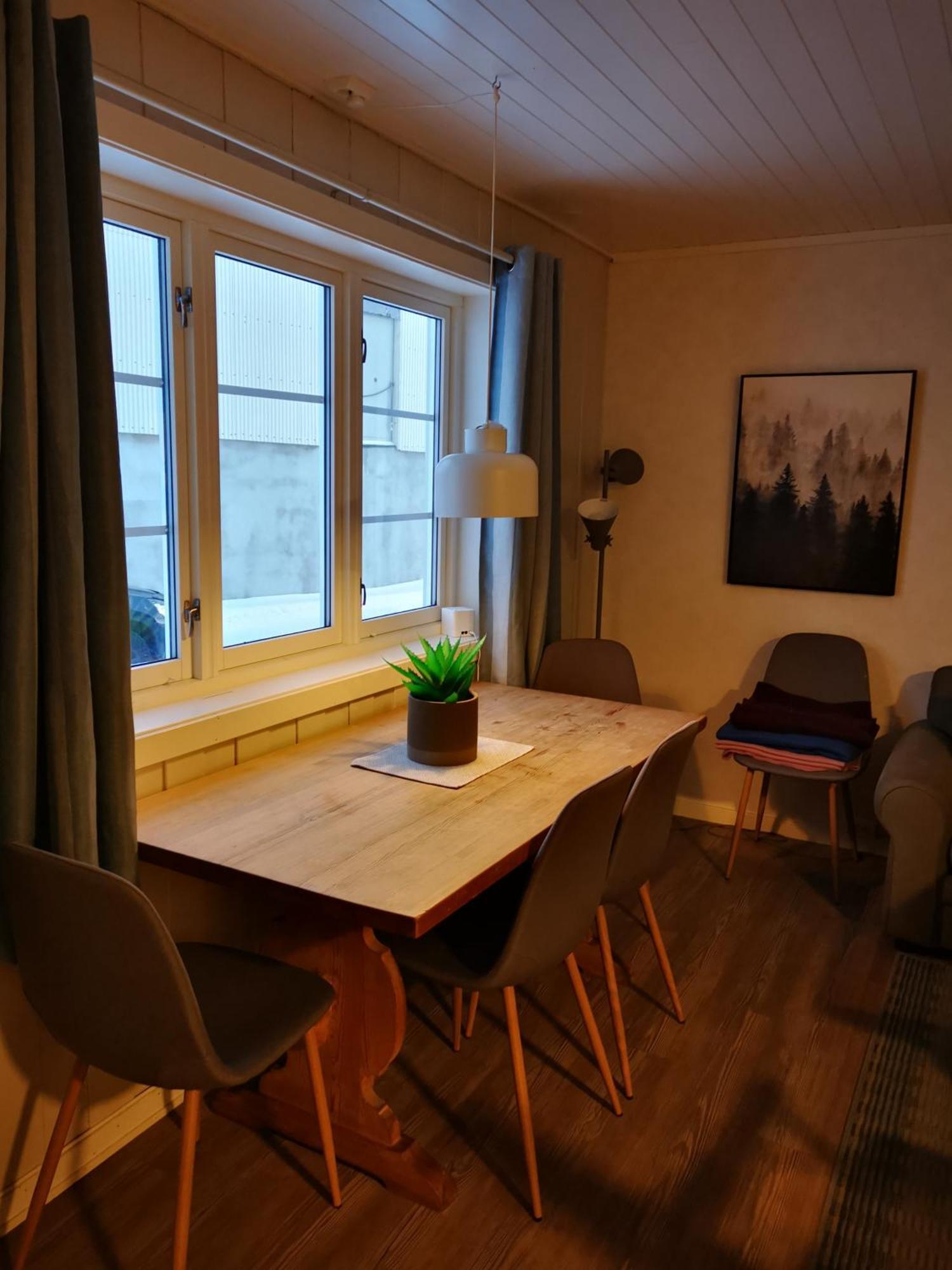 Kaikanten Rorbuer Sennesvik Стая снимка